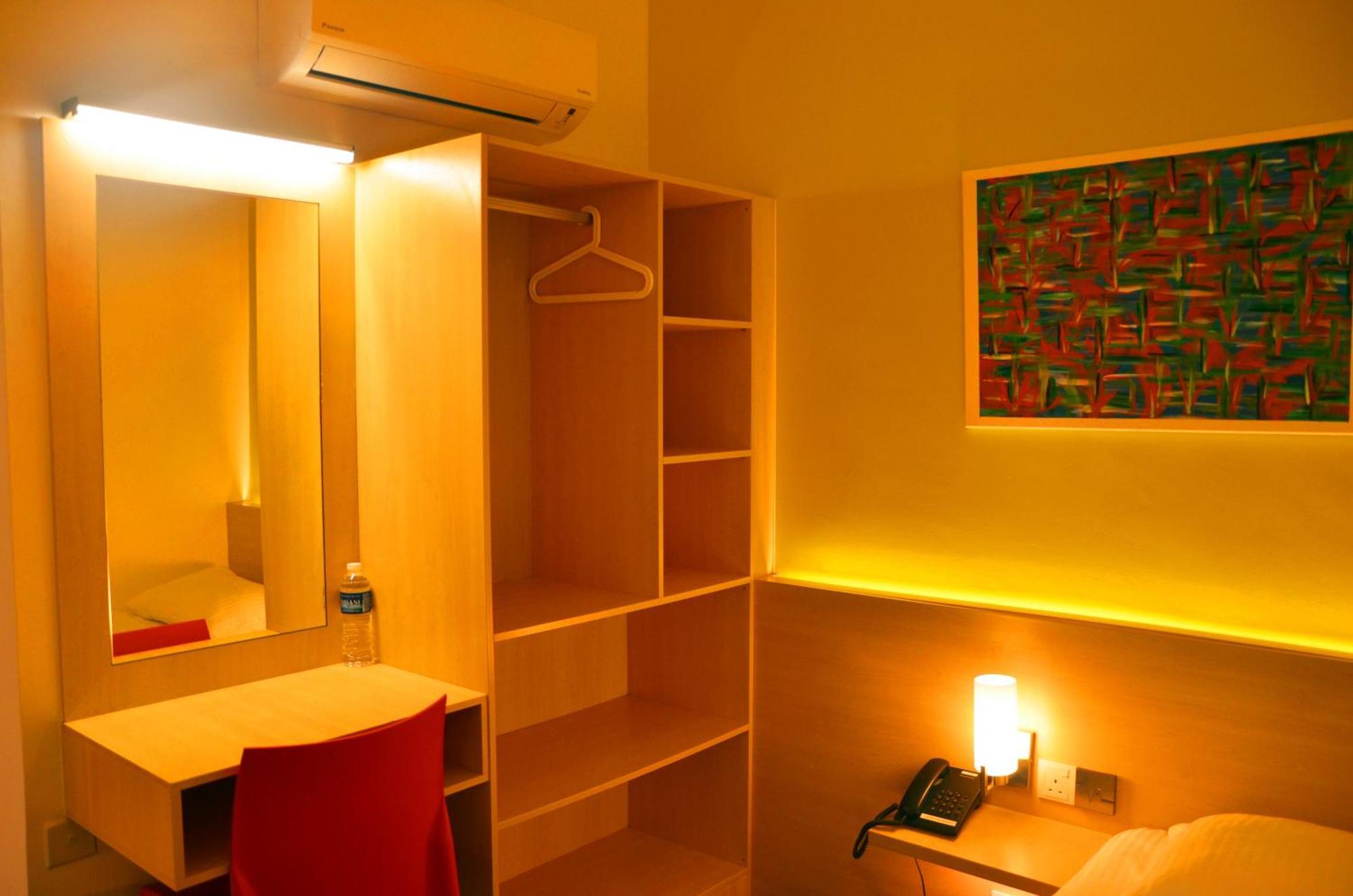 Hotel Jeti Tg Gemok Padang Endau Εξωτερικό φωτογραφία
